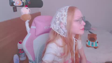 Snapshot of blush_alert chatting on 07.10.26 Diana online show from 07.10.26