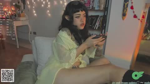 Snapshot of blushing_nymph chatting on 02.25.25   Im Nym  Justa nymph on twitter and IG online show from 02.25.25