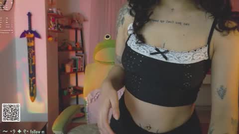 Snapshot of blushing_nymph chatting on 11.09.25 Im Nym Justa nymph on twitter and IG online show from 11.09.25