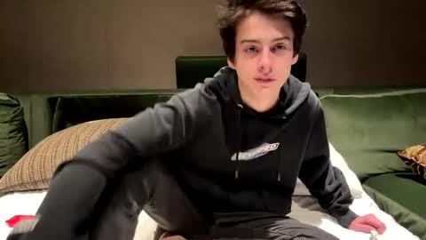 Snapshot of bluskyzz chatting on 02.05.25 BluSky online show from 02.05.25