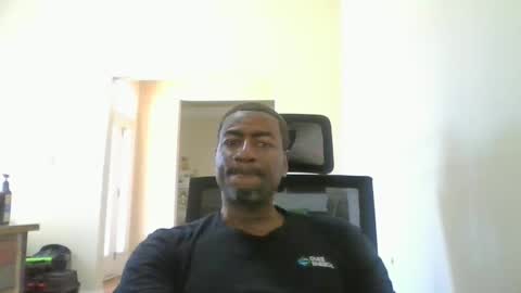 Snapshot of bluuthunder1914 chatting on 09.17.25 bluuthunder1914 online show from 09.17.25