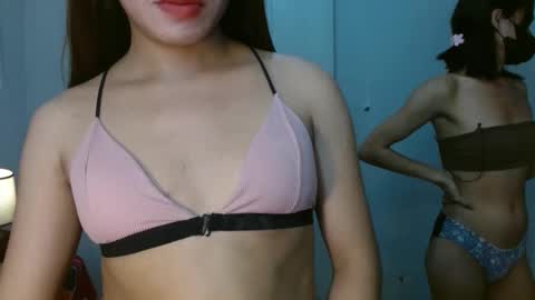 Snapshot of blythe_show chatting on 02.19.25 blythe_show online show from 02.19.25