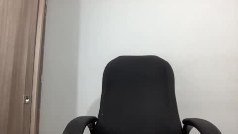 Bob  INDEPENDENT MODEL online show from 02.25.25