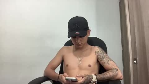 Bob  INDEPENDENT MODEL online show from 03.04.25