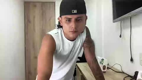 Bob  INDEPENDENT MODEL online show from 10.12.25