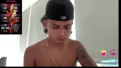 Bob  INDEPENDENT MODEL online show from 10.22.25