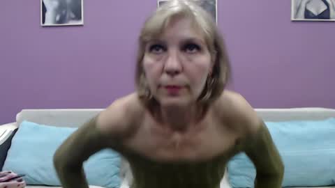 Snapshot of bobandchris33 chatting on 12.03.24 SlutWife online show from 12.03.24
