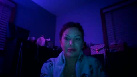 Snapshot of bodicas chatting on 11.16.25 milf online show from 11.16.25