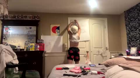 Sailorartemis online show from 10.04.25