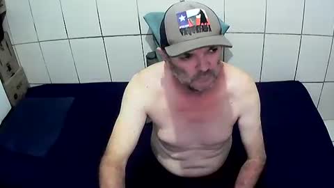 Snapshot of bolado23 chatting on 01.12.25 Cesar Augusto Pierdona online show from 01.12.25