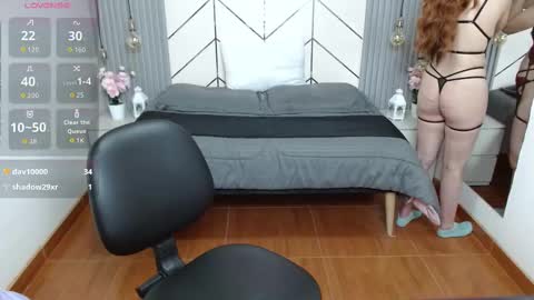 Paris online show from 10.04.25