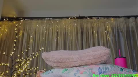 Bomb Ass online show from 09.28.25