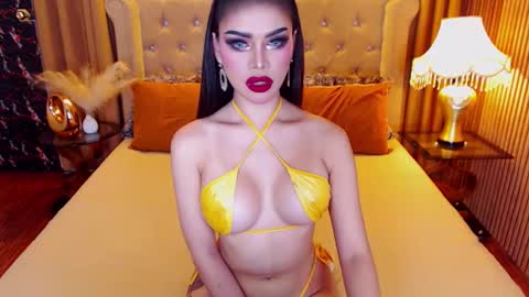 bombshellanita online show from 11.18.25