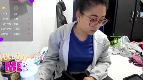 bonnie lam  hello welcome to my room I hope you have fun and you can reach your maximum pleasure here with me online show from 01.09.26