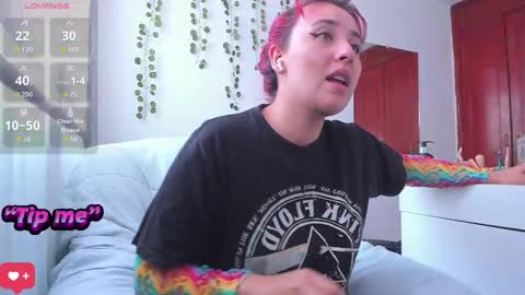 Bonnie Help me reach 500 likes online show from 09.10.25