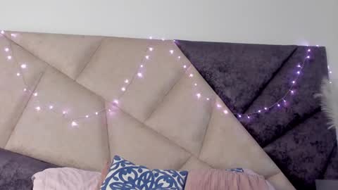 Snapshot of bonniecute_ chatting on 12.31.24 online show from 12.31.24