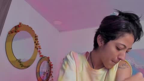 Snapshot of bonniecute_ chatting on 01.14.25 online show from 01.14.25