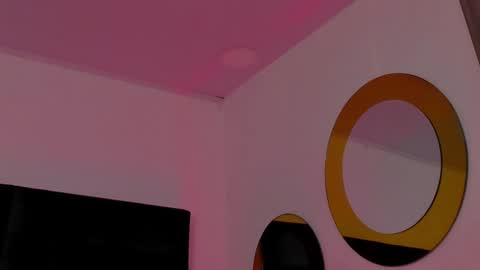 Snapshot of bonniecute_ chatting on 02.05.25 online show from 02.05.25