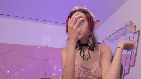 Snapshot of bonniecute_ chatting on 02.21.25 online show from 02.21.25