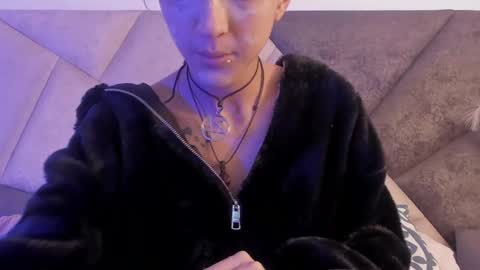 Snapshot of bonniecute_ chatting on 03.05.25 online show from 03.05.25