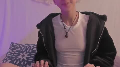 Snapshot of bonniecute_ chatting on 03.06.25 online show from 03.06.25