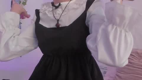 Snapshot of bonniecute_ chatting on 03.07.25 online show from 03.07.25