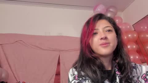 Snapshot of bonniecute_ chatting on 03.11.25 online show from 03.11.25