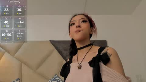 Snapshot of bonniecute_ chatting on 09.27.25 online show from 09.27.25