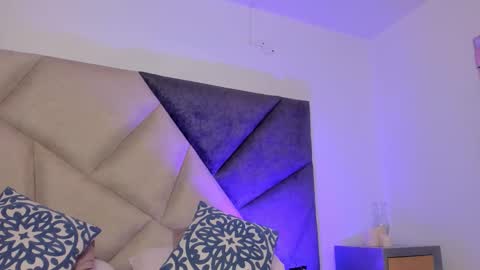 Snapshot of bonniecute_ chatting on 09.27.25 online show from 09.27.25