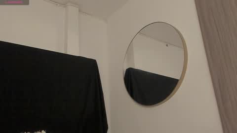 Snapshot of bonniecute_ chatting on 10.26.25 online show from 10.26.25