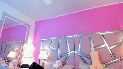 Bonnie  online show from 03.11.25