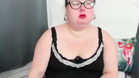 Snapshot of bonnieshining chatting on 12.18.24 Bonnie online show from 12.18.24