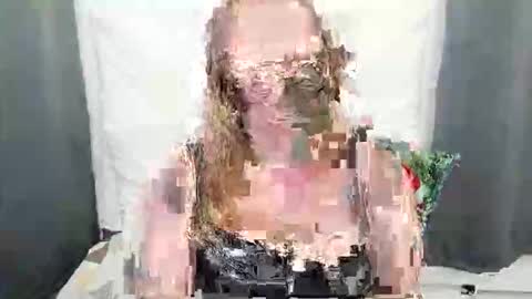 Snapshot of bonnieshining chatting on 10.18.25 Bonnie online show from 10.18.25