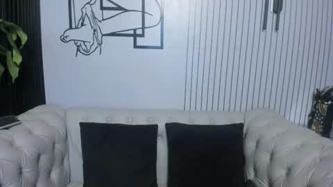 Vicky online show from 04.21.26