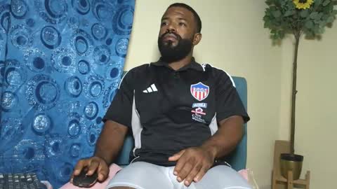 Snapshot of bonsai160723 chatting on 02.03.26 kevin hart online show from 02.03.26