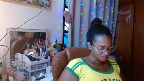 Queen Bon Vivantt online show from 02.05.25