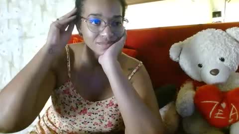 Queen Bon Vivantt online show from 02.17.25