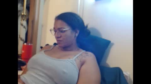 Snapshot of bonvivantb chatting on 09.08.25 Queen Bon Vivantt online show from 09.08.25