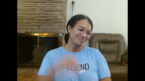 Snapshot of bonvivantb chatting on 09.15.25 Queen Bon Vivantt online show from 09.15.25