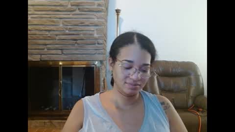 Snapshot of bonvivantb chatting on 09.19.25 Queen Bon Vivantt online show from 09.19.25