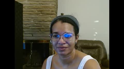 Snapshot of bonvivantb chatting on 10.06.25 Queen Bon Vivantt online show from 10.06.25