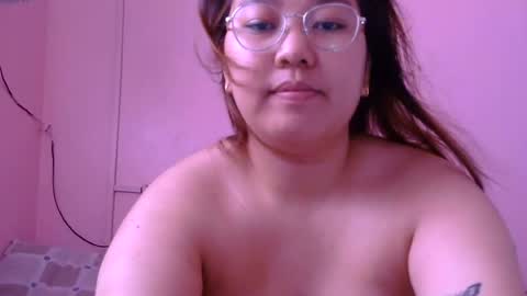 Snapshot of boobsiemarie chatting on 06.22.26 MommyMarie-Singlemom of 2. online show from 06.22.26