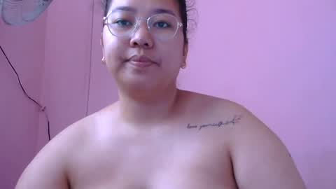 Snapshot of boobsiemarie chatting on 07.24.26 MommyMarie-Singlemom of 2. online show from 07.24.26