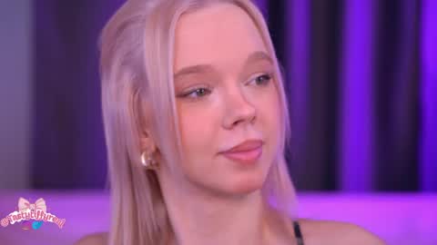 Snapshot of boobybliss chatting on 05.10.26 Alina online show from 05.10.26