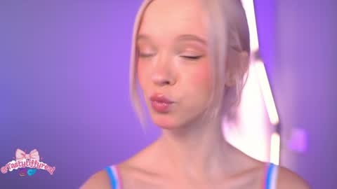 Snapshot of boobybliss chatting on 05.11.26 Alina online show from 05.11.26