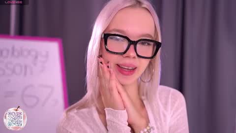 Snapshot of boobybliss chatting on 07.18.26 Alina online show from 07.18.26