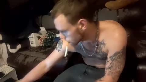 Snapshot of boogieflexxx chatting on 12.17.24 boogieflexxx online show from 12.17.24