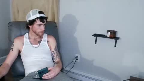 Snapshot of boogieflexxx chatting on 10.08.25 boogieflexxx online show from 10.08.25