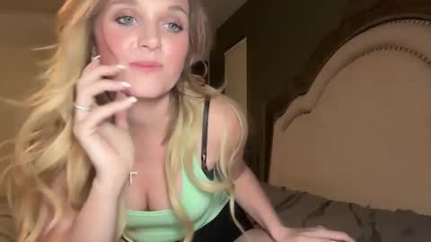 booksnlooksgirl online show from 12.17.24