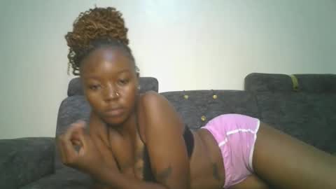 Snapshot of bootybabe0 chatting on 02.19.26 bootybabe0 online show from 02.19.26